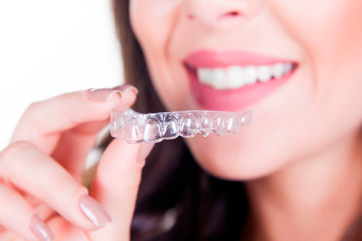 <span class="fw-bold">O que é o Invisalign?</span>